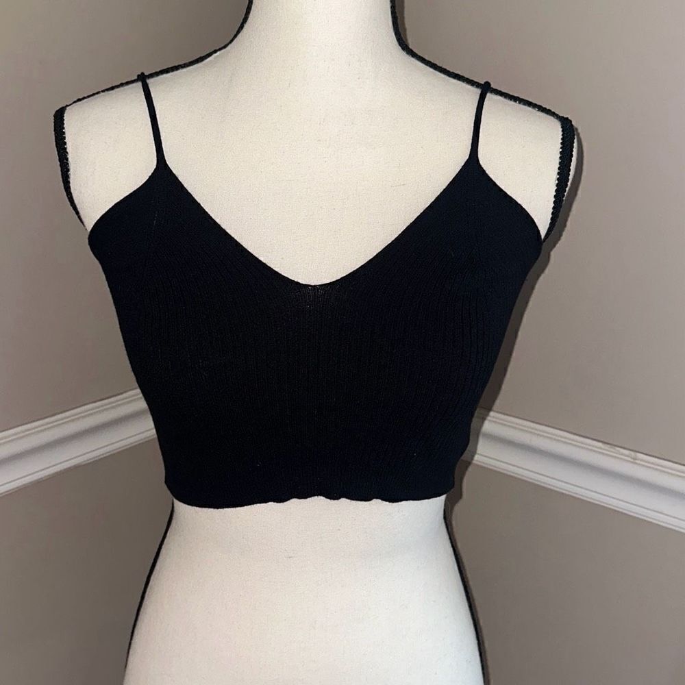 SHEIN Crop Tank Top - Picture 2 of 5